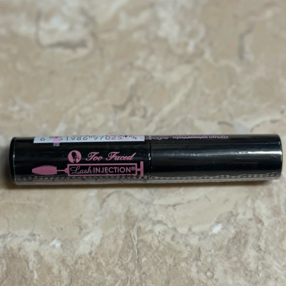 Too Faced Lash Injection Extreme Thickening Tube Building Black Mascara NWT